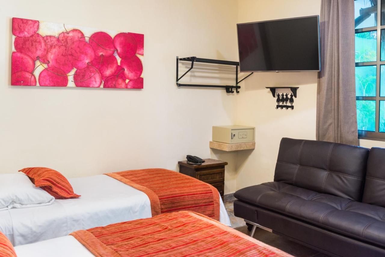Alamos Inn Hotel Con Jacuzzi Y Piscina 坎昆 外观 照片